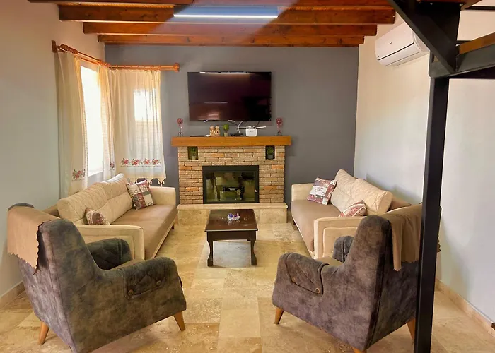 Ihtiyarsoeguet Villa